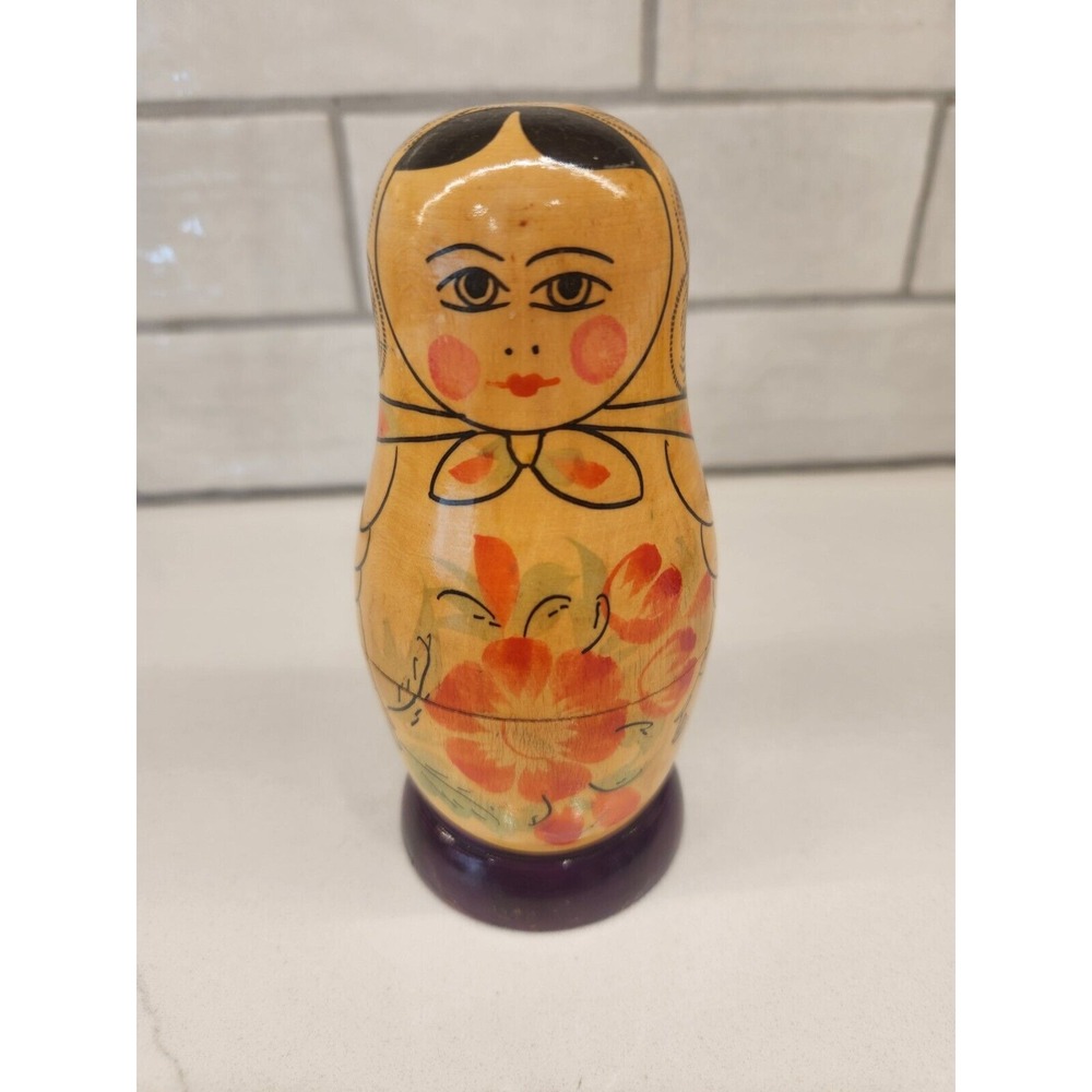 Vintage USSR Russian wooden nesting Doll 5‎ dolls set.